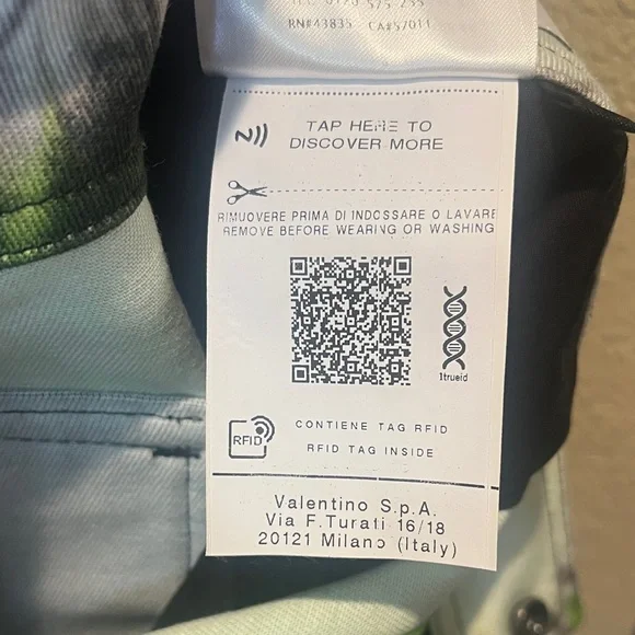 Authentic Valentino Green, White, and Black Men's Shorts - Picture 11 of 11